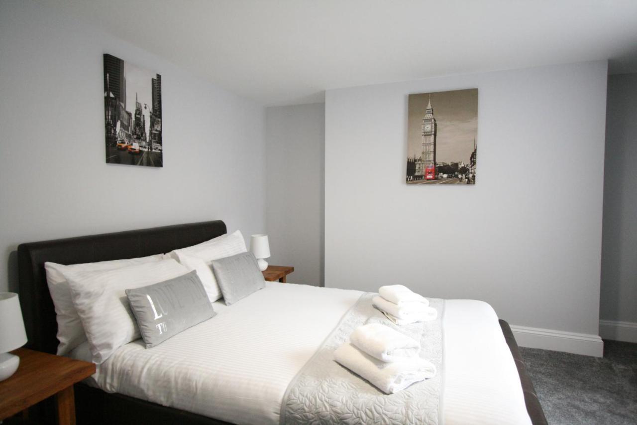 Nelson By The Docks Serviced Apartments By Roomsbooked Gloucester Exterior foto